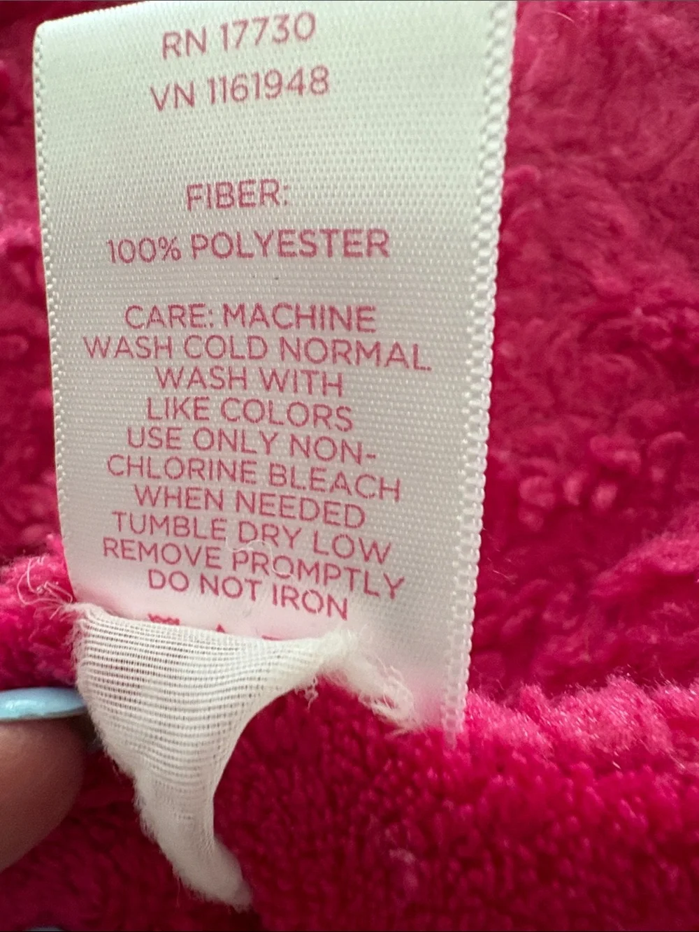 Xhilaration Bright Pink Plush Shag Throw